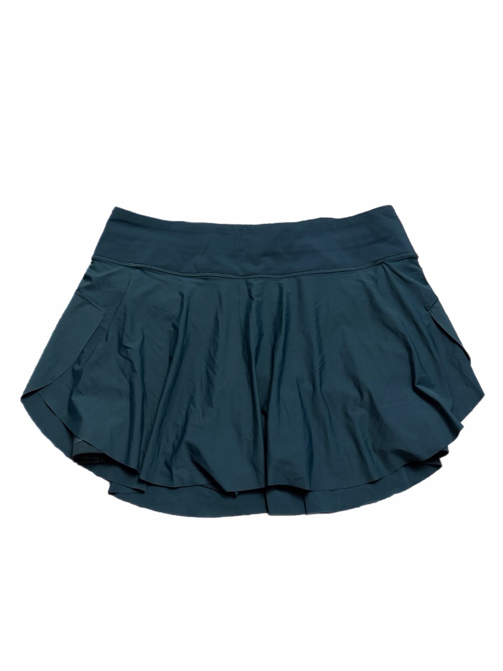 Lululemon Quick Pace Mid-Rise Skirt (13")
(Submarine) Size 6